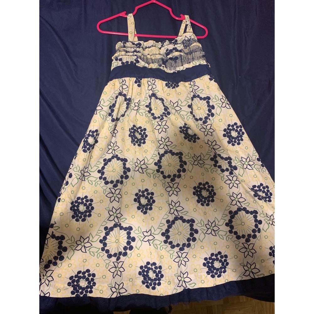 Girls dress